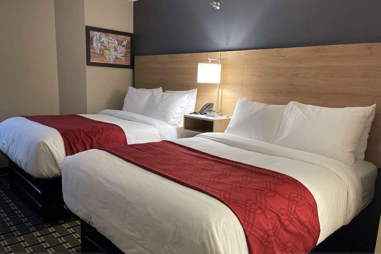 Econo Lodge Inn & Suites Peoria Illinois Exterior photo